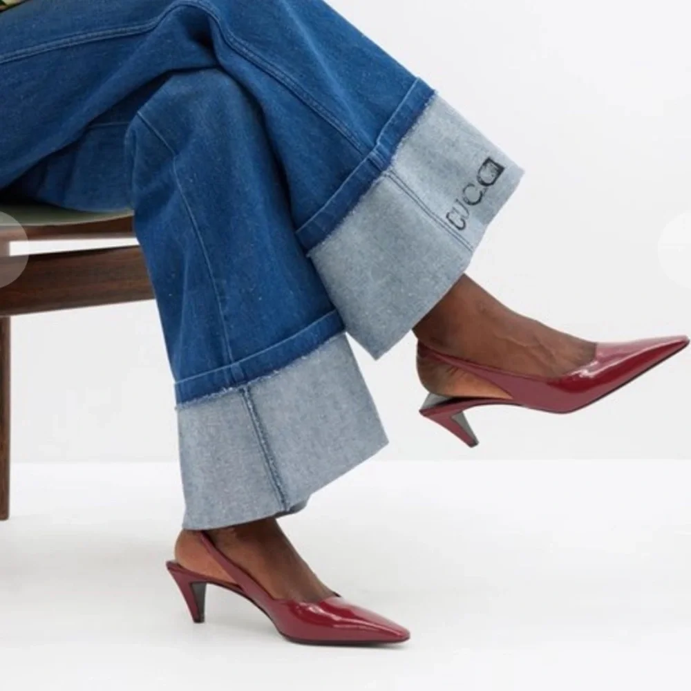 Gucci - Mallory 55 Patent-leather Slingback Pumps - Womens - Cherry - Picture 2 of 12